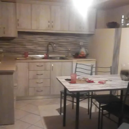 דירה Sasa House