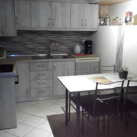 Sasa House דירה Makriammos