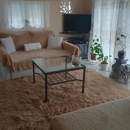 Sasa House Makriammos
